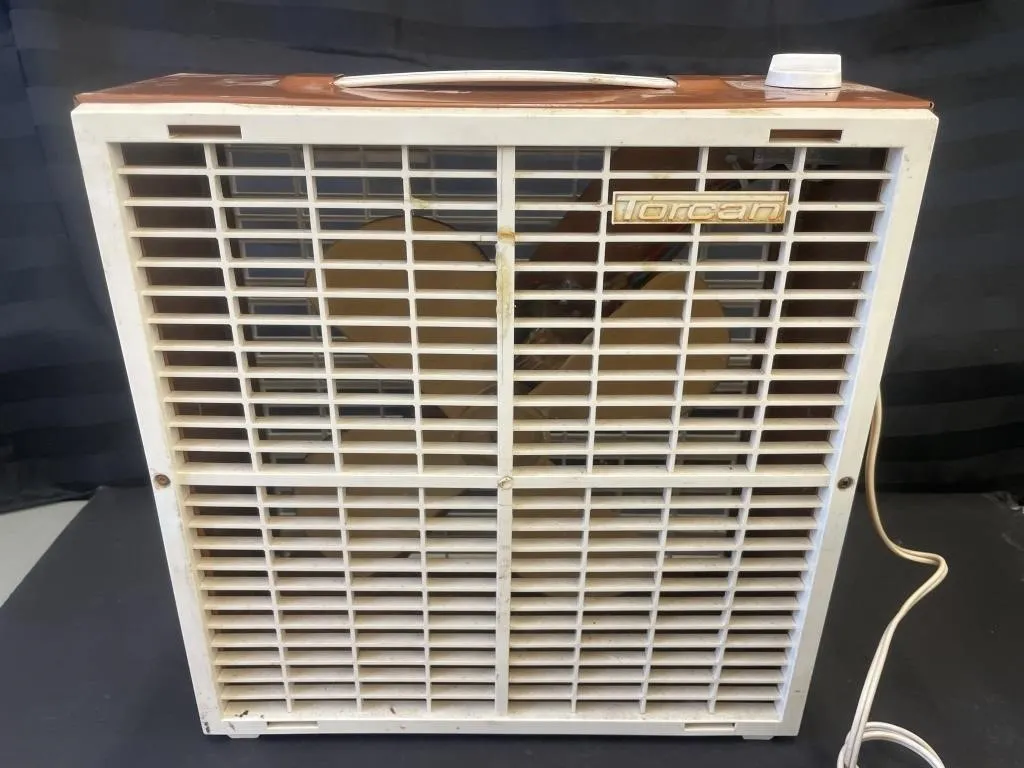 Torcan box fan. Works. 13� x 13�.