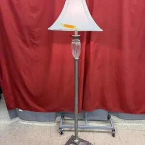 Floor Lamp - 3 settings