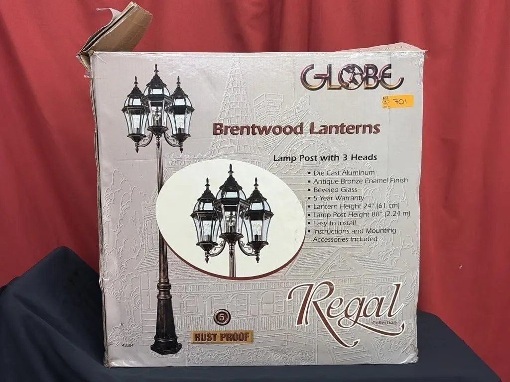 Die Cast Aluminum Lamp Posts With 3 Heads