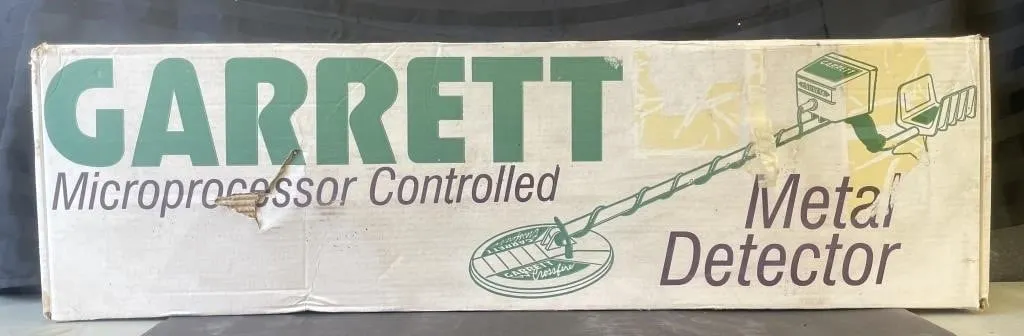 Garret Metal Detector. Microprocessor controlled.