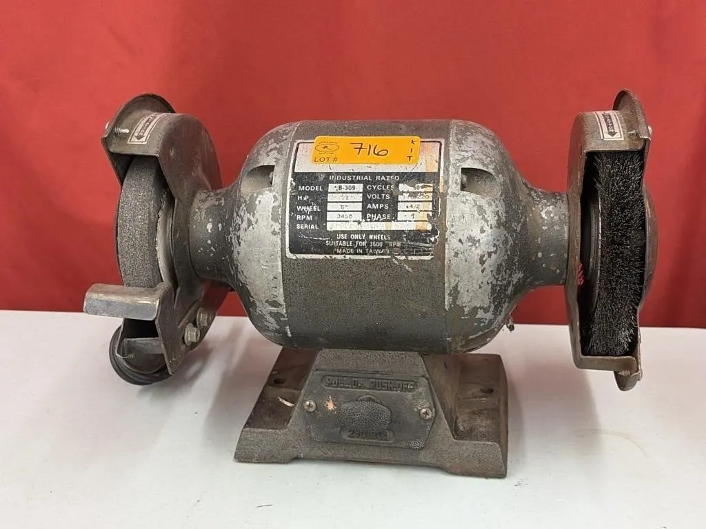 Vintage bench grinder - turns on
