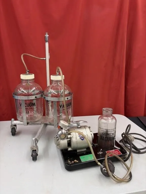 Vintage Gomco Model 789 Portable Aspirator