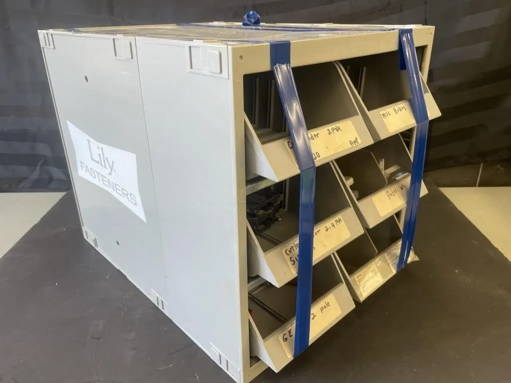 Plastic storage cabinet with six plastic