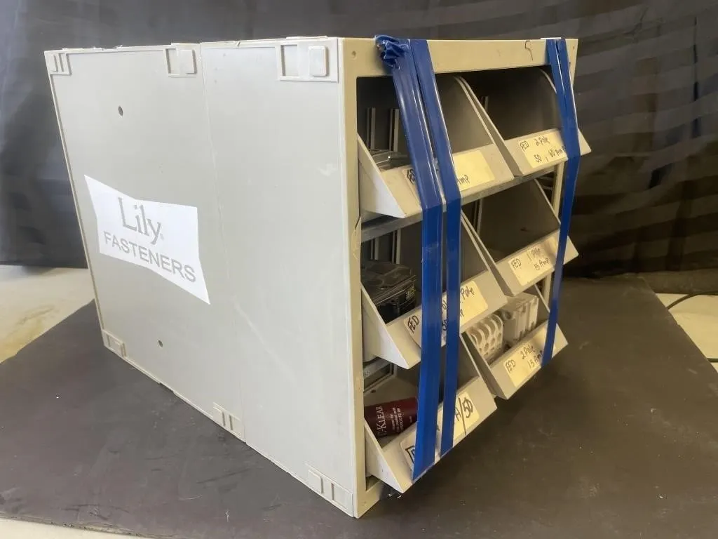 Plastic storage cabinet with six plastic