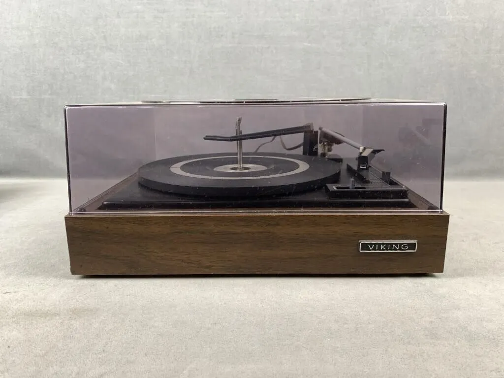 Eaton's Viking Turntable