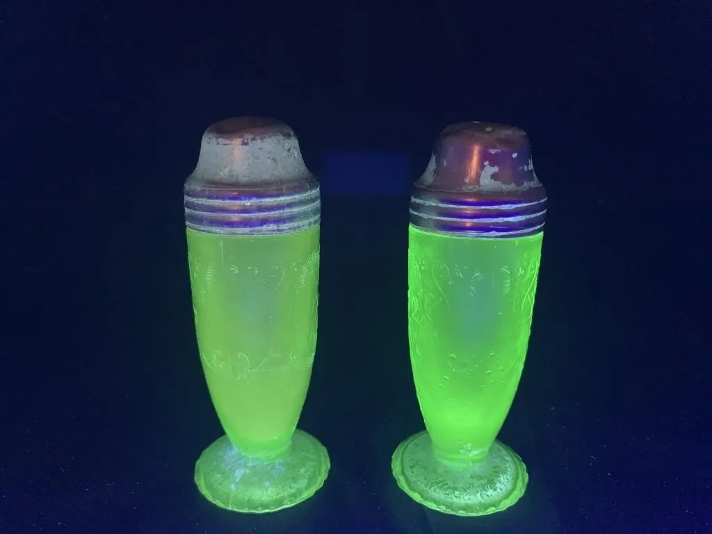 Uranium Depression Glass Shakers