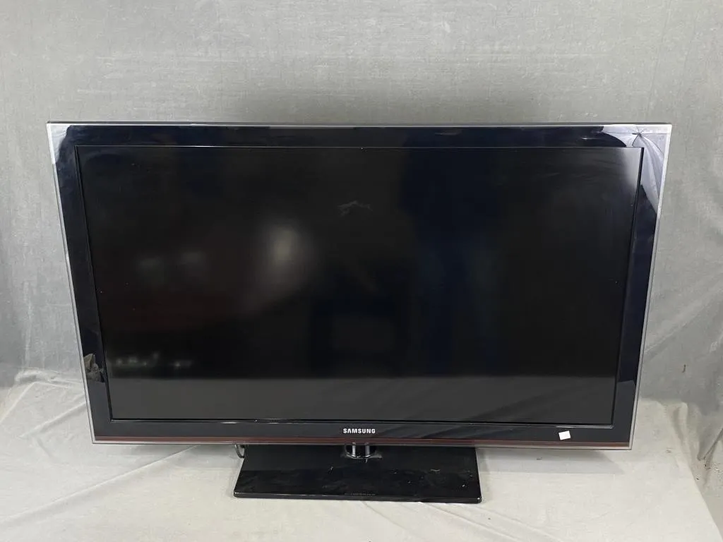 46" Samsung TV