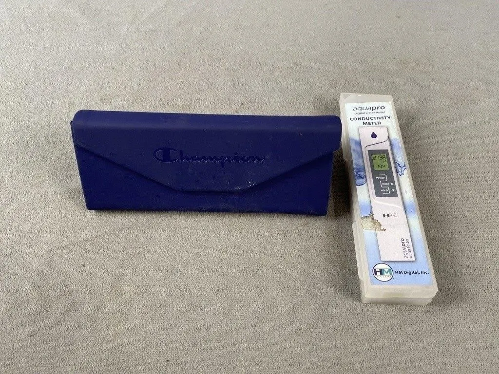 Champion Sunglasses w Case & Water Tester