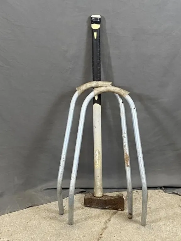 Axe & Ladder Standoffs