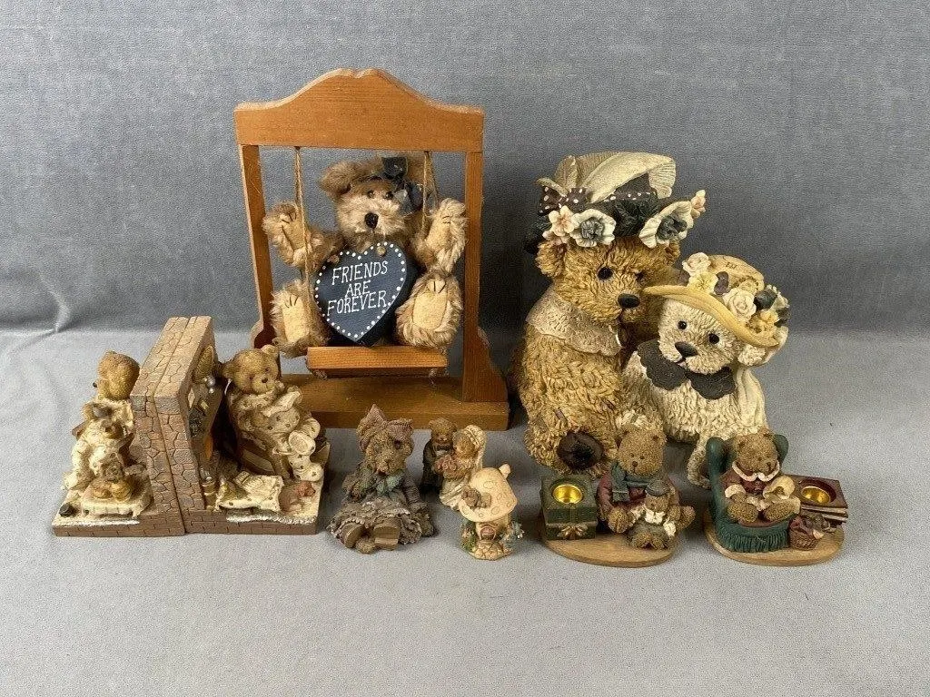 Assortment of Bear Decor