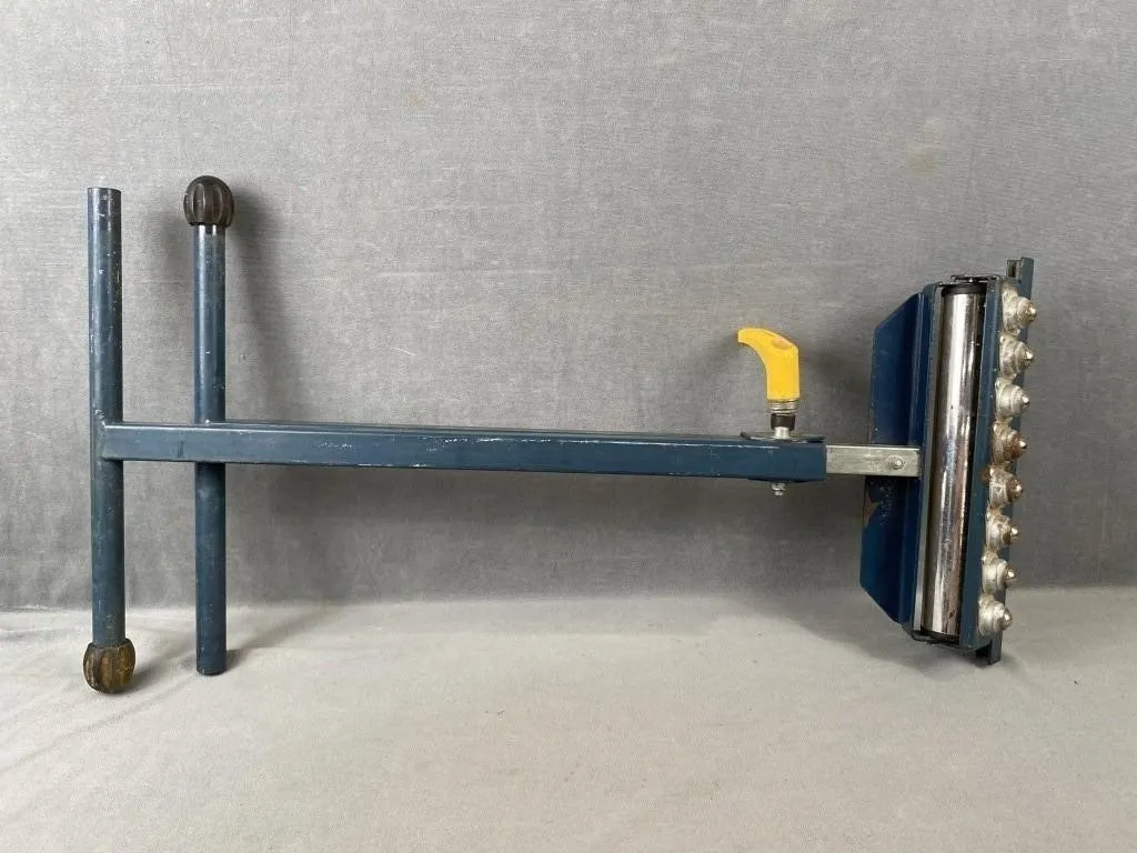Mastercraft Roller Stand
