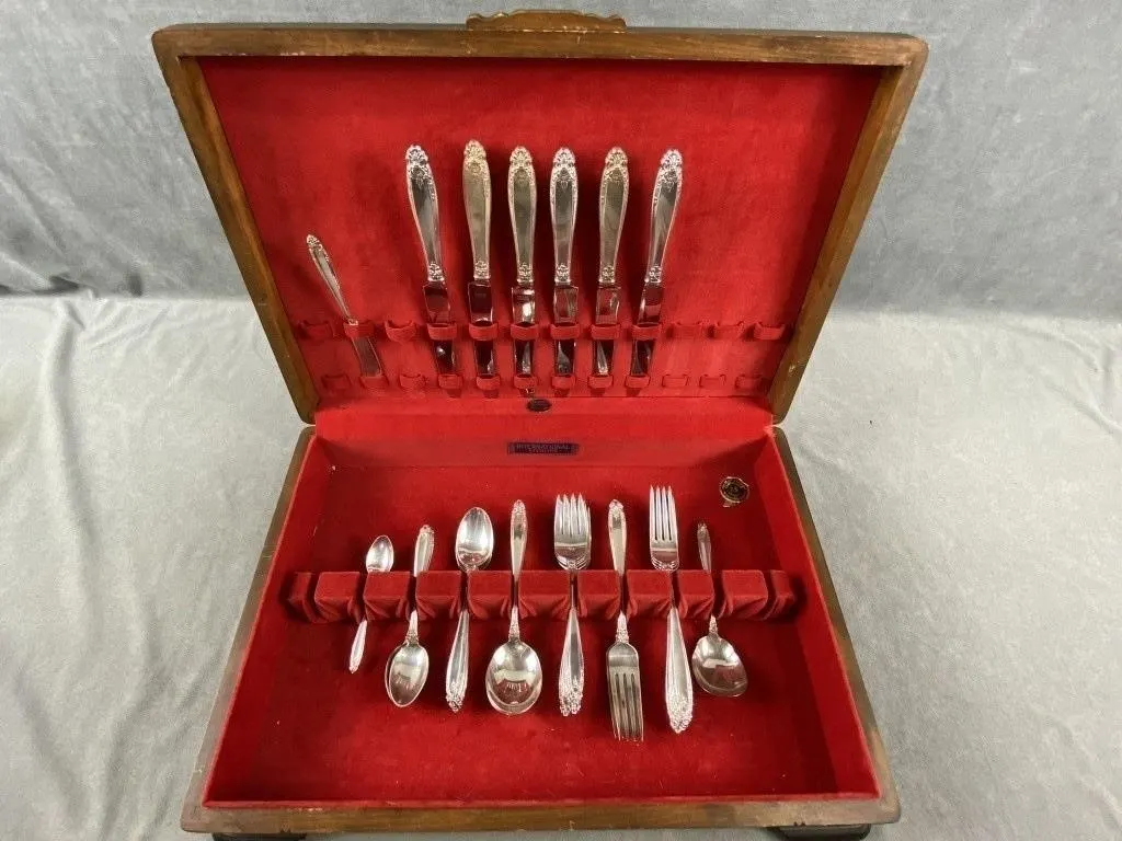 International Sterling "Prelude" Flatware w Case