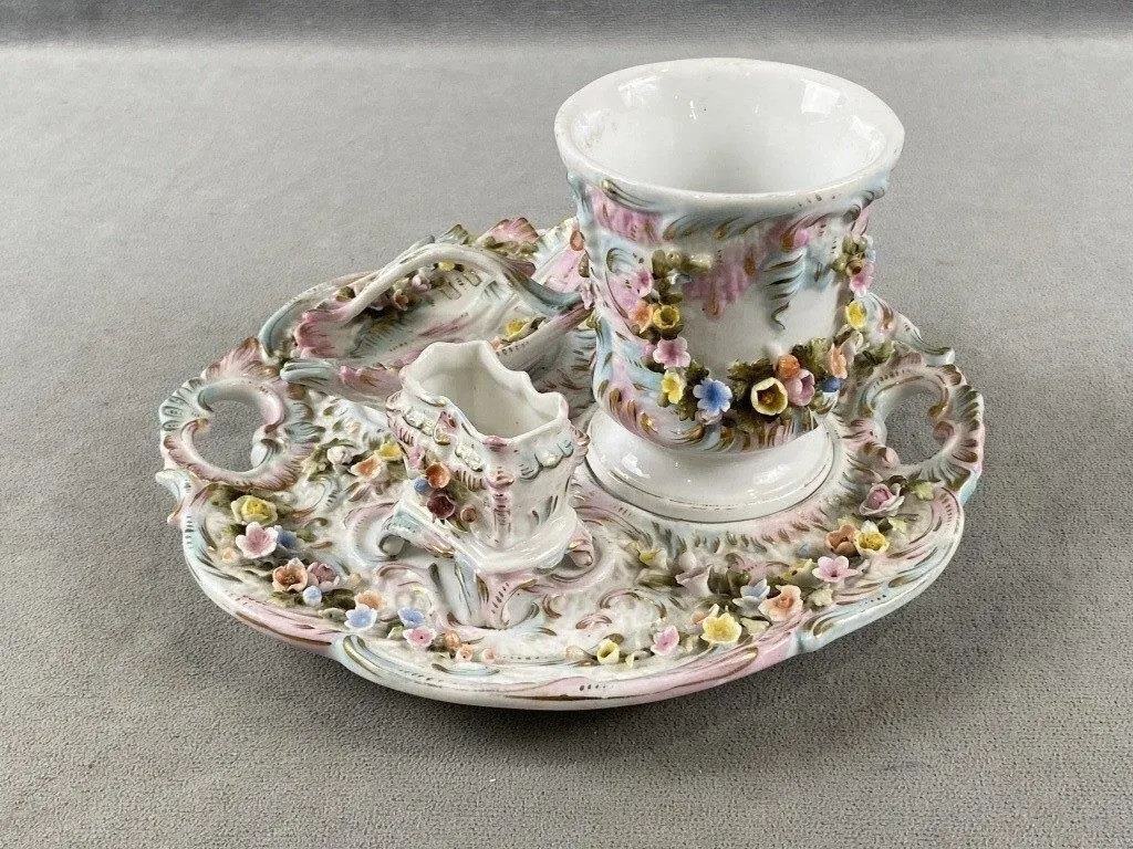 Vanity Floral Porcelain Set