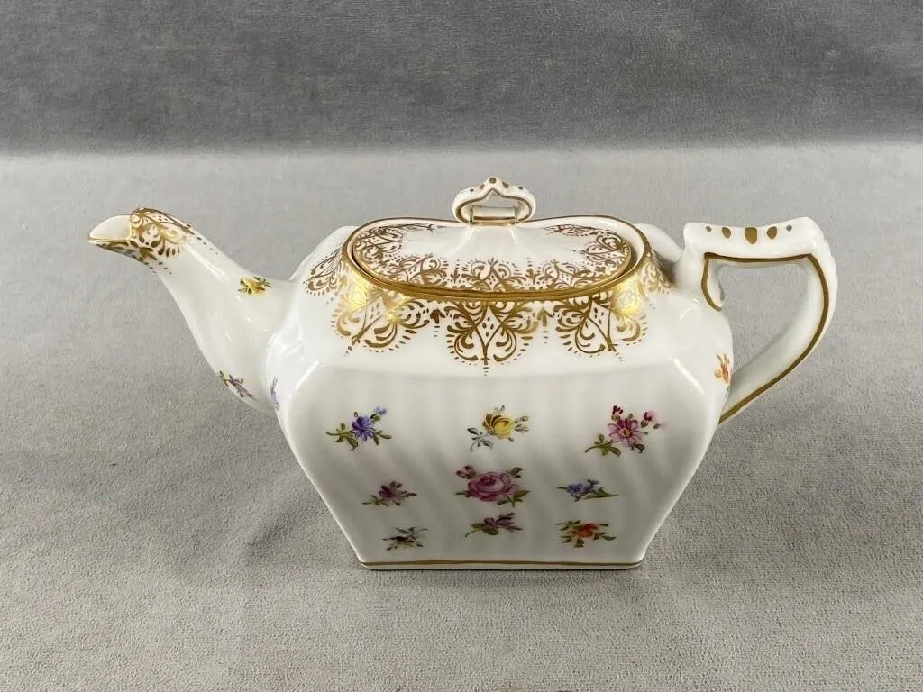 Porcelain Tea Pot