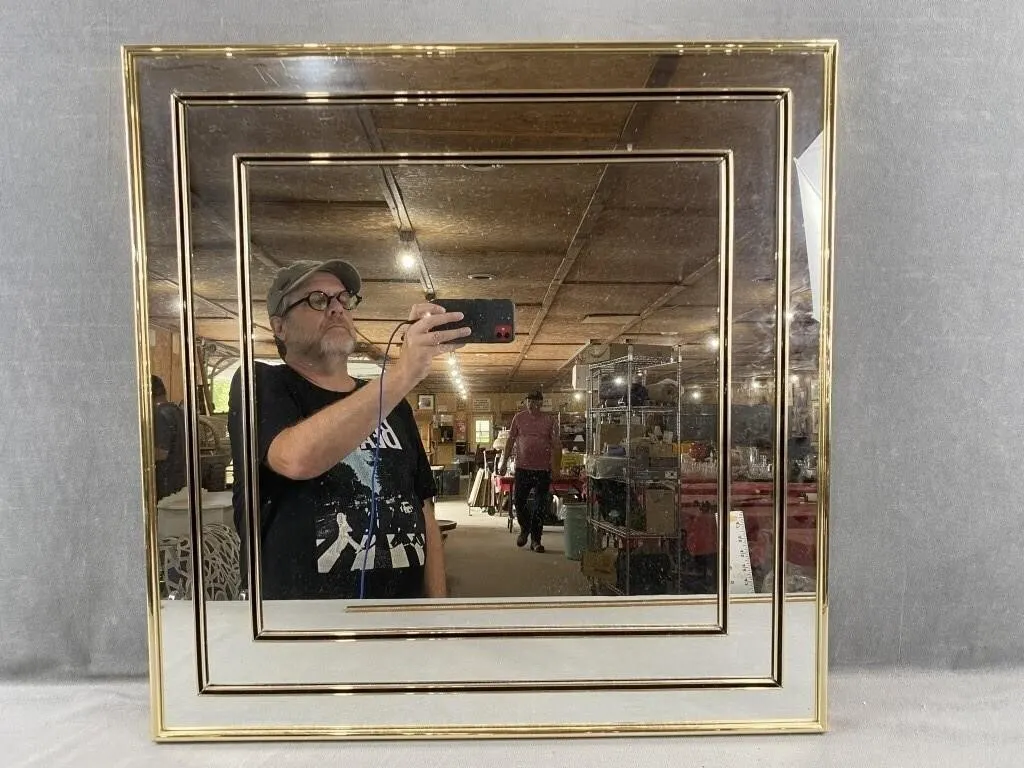 Square Mirror