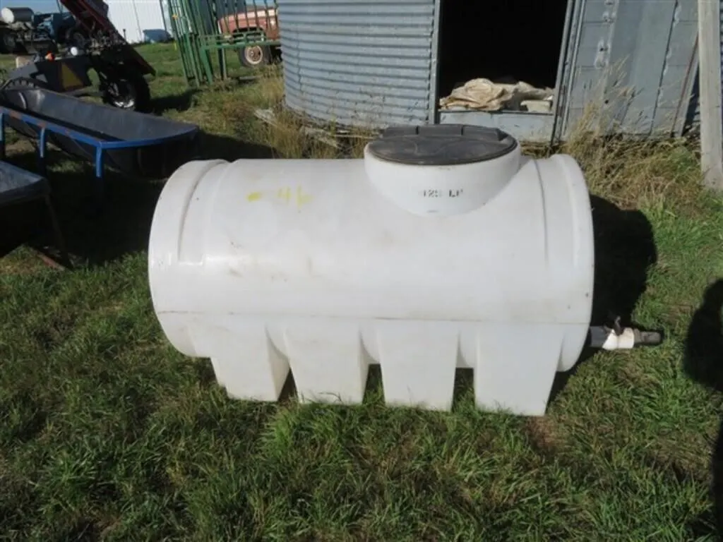 125 gal. Poly Water Tank w/valve