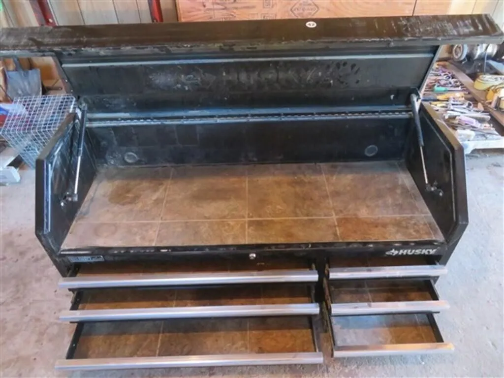 Husky 1/2 Ton Tool Box w/6 drawers