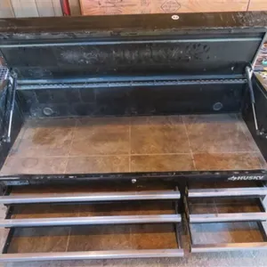 Husky 1/2 Ton Tool Box w/6 drawers