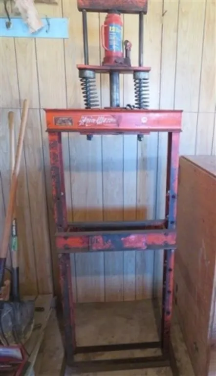 12 Ton Hein-Werner PR126 Hyd. Press