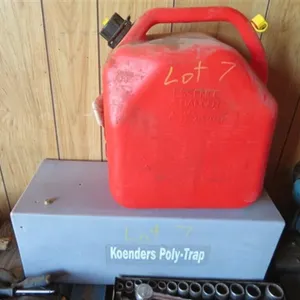Koenders Poly Trap * Gas Can