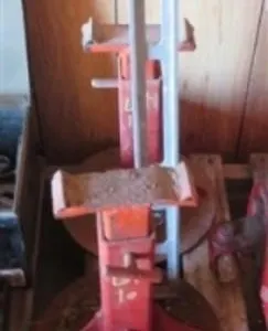 Adj. Shop Stands * Metal Level