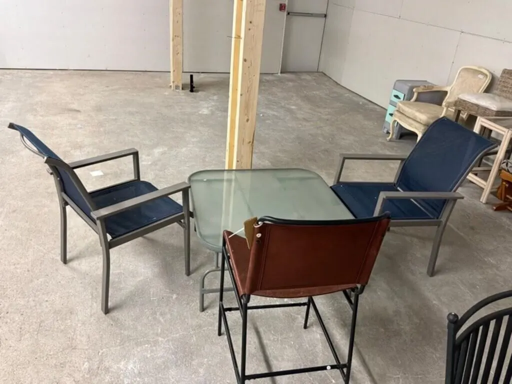 Patio Glass-Top Table & 4 Chairs Set