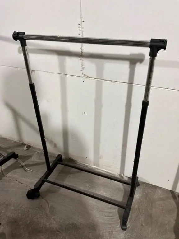 Rolling Garment Rack 32in W x 48in H