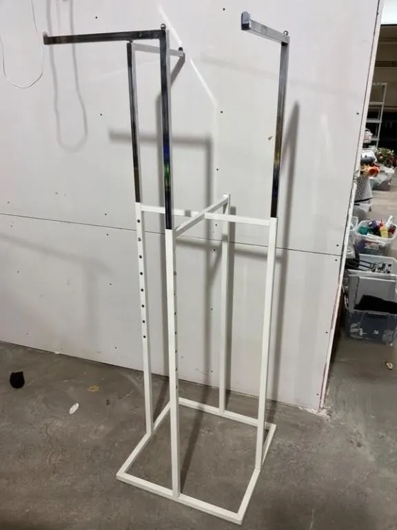 Adjustable Freestanding Garment Display Rack