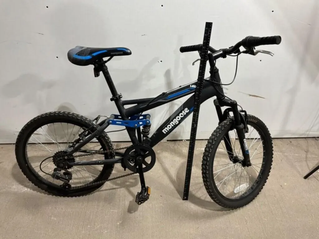 Mongoose Ledge 2.1 Full-Suspension Bike