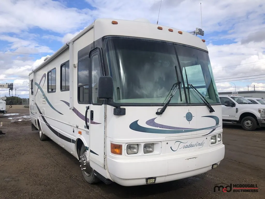 1999 National Tradewinds Diesel Motorhome