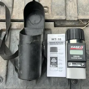 CaseIH MT16 portable grain moisture tester