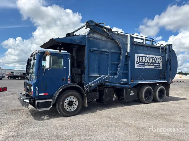 2001 Mack MR690S 6x4 Front Loader Waste Collection Truck