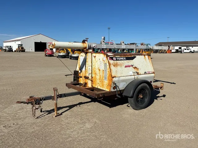 2011 Terex AL5000 8 kW Light Tower (Inoperable)