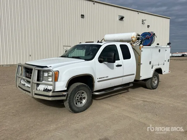 2008 GMC Sierra 3500 HD 4x4 Extended Cab Utility Truck