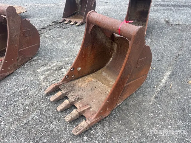 Cat 36 in Digging Excavator Bucket - Fits Cat M318/320