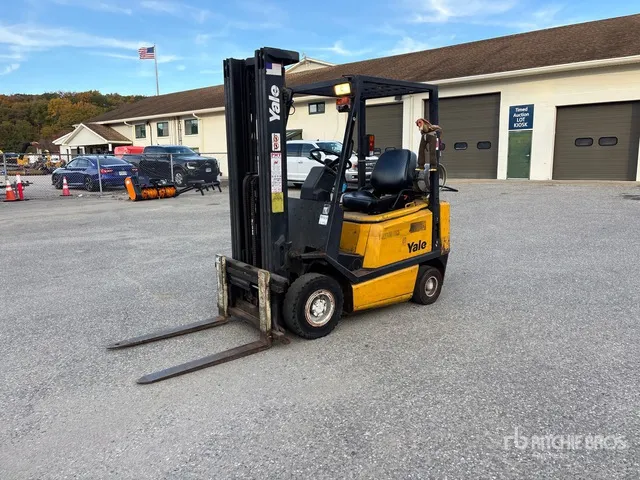 1990 Yale GLP030 3000 lb Forklift