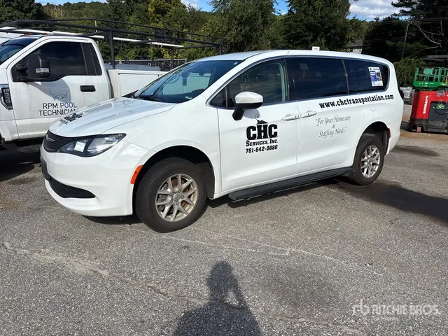 2023 Chrysler Voyager Handicapped Ramp Van Minivan