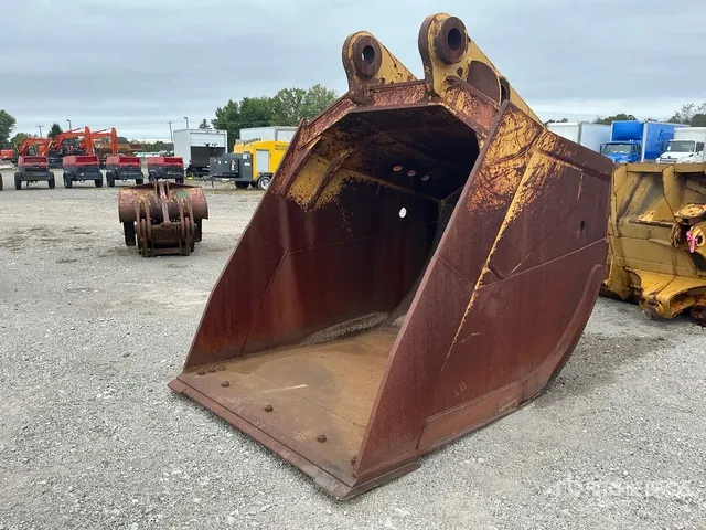 73 in Cleanup Excavator Bucket - Fits 385B L