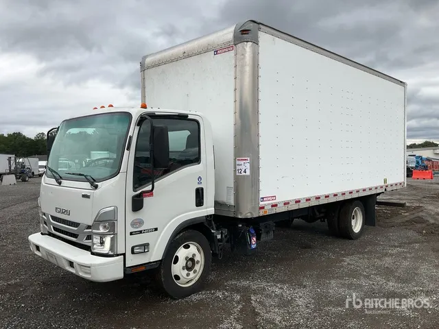 2023 Isuzu NRR 4x2 Van Truck