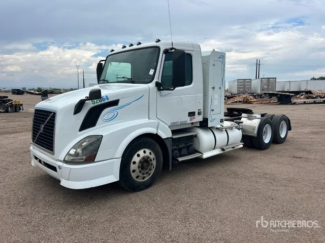 2014 Volvo VNL300 CNG 6x4 T/A Day Cab Truck Tractor