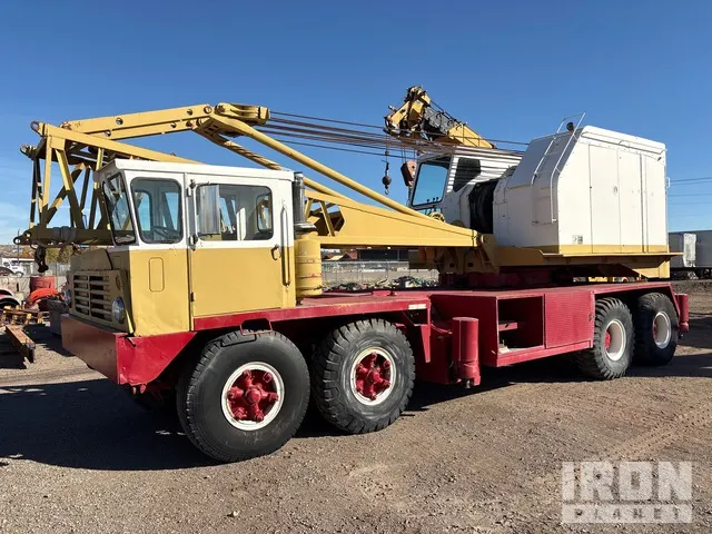 1967 Bucyrus Erie 30B 60 ton 8x4 Lattice-Boom Truck Crane