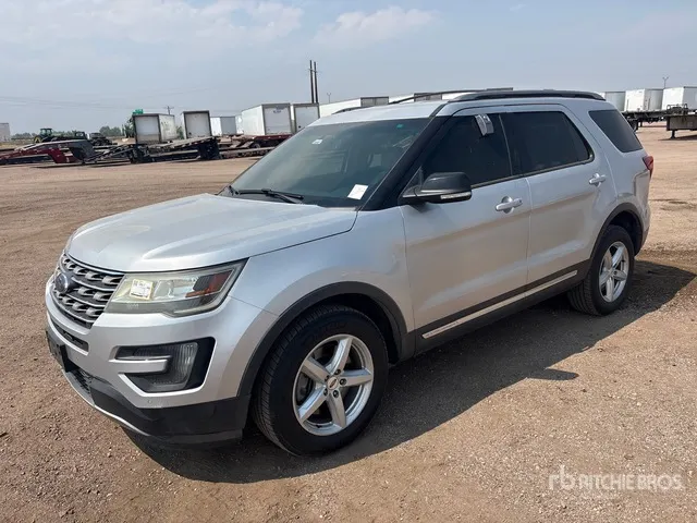2016 Ford Explorer XLT 4WD SUV