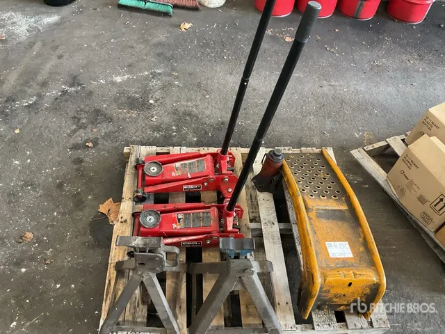 Quantity of Floor Jacks, Jack Stand, Ramps