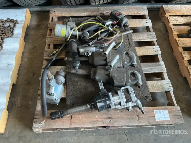 Quantity of Impact Guns and Air Tools