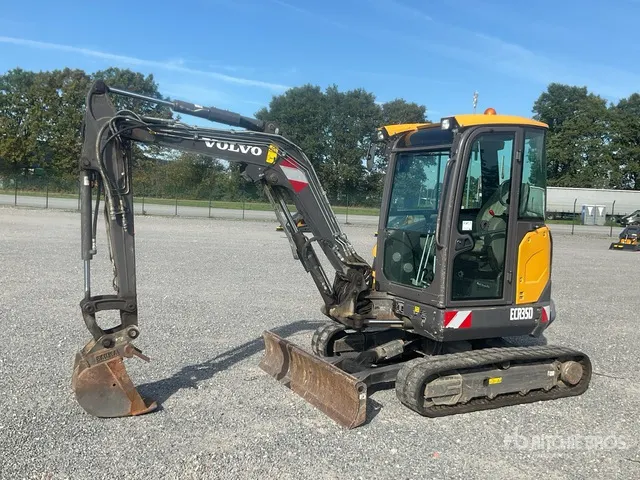 2022 Volvo ECR35D Mini Excavator