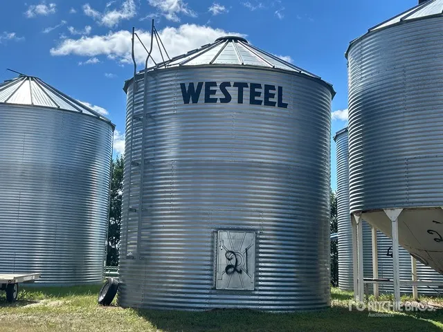 Westeel +/- 4000 bu 5 Ring Grain Bin