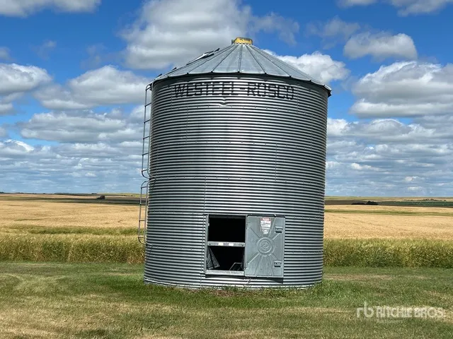 Westeel Rosco +/- 2000 bu 6 Ring Grain Bin