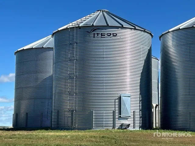Viterra +/- 9500 bu 6 Ring Grain Bin