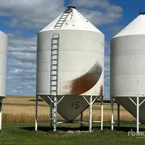 +/- 70 ton Smooth Wall Hopper Grain Bin