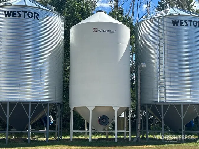 Wheatland 1620 +/- 4100 bu Smooth Wall Hopper Grain Bin